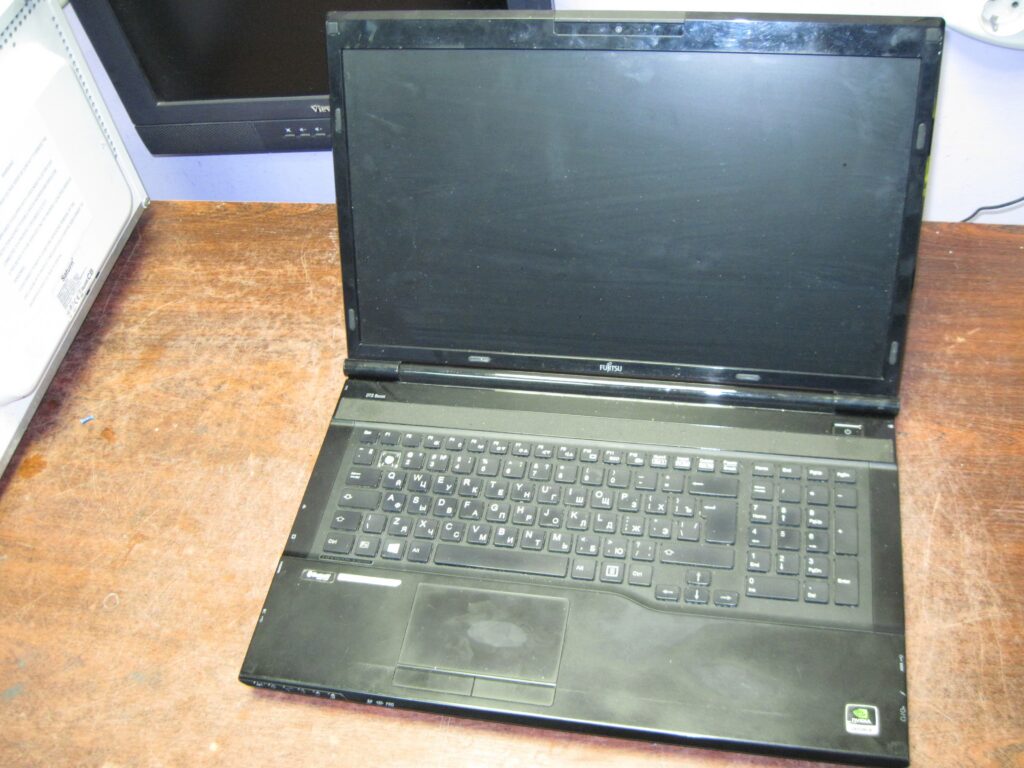 Fujitsu Lifebook NH532